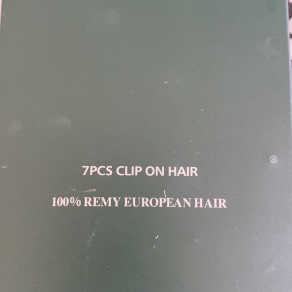 Clip on hair extensions - Picture 3 of 6